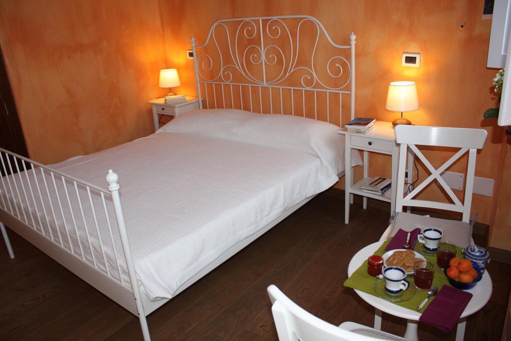Piazzetta Consolata Bed and Breakfast Turyn Pokój zdjęcie